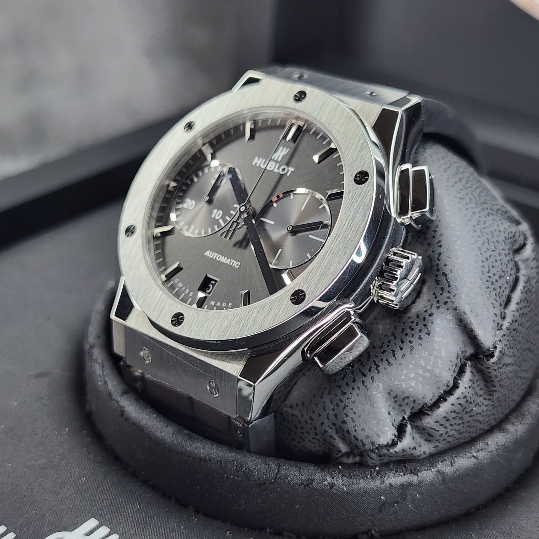 Hublot Classic Fusion Racing Grey right side view