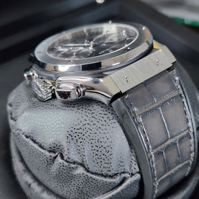 Hublot Classic Fusion Racing Grey case, lugs view