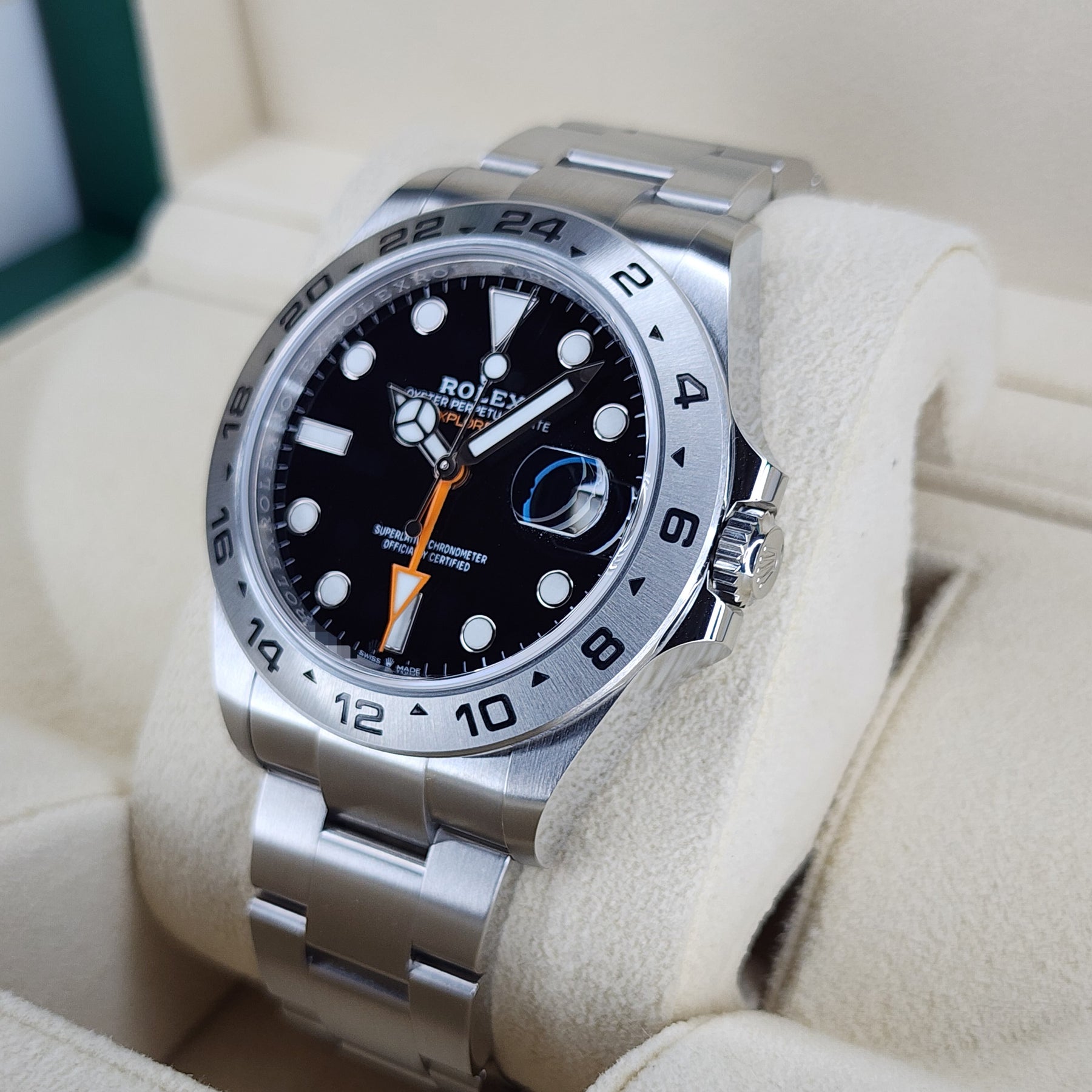 Rolex Explorer II 226570 right view 