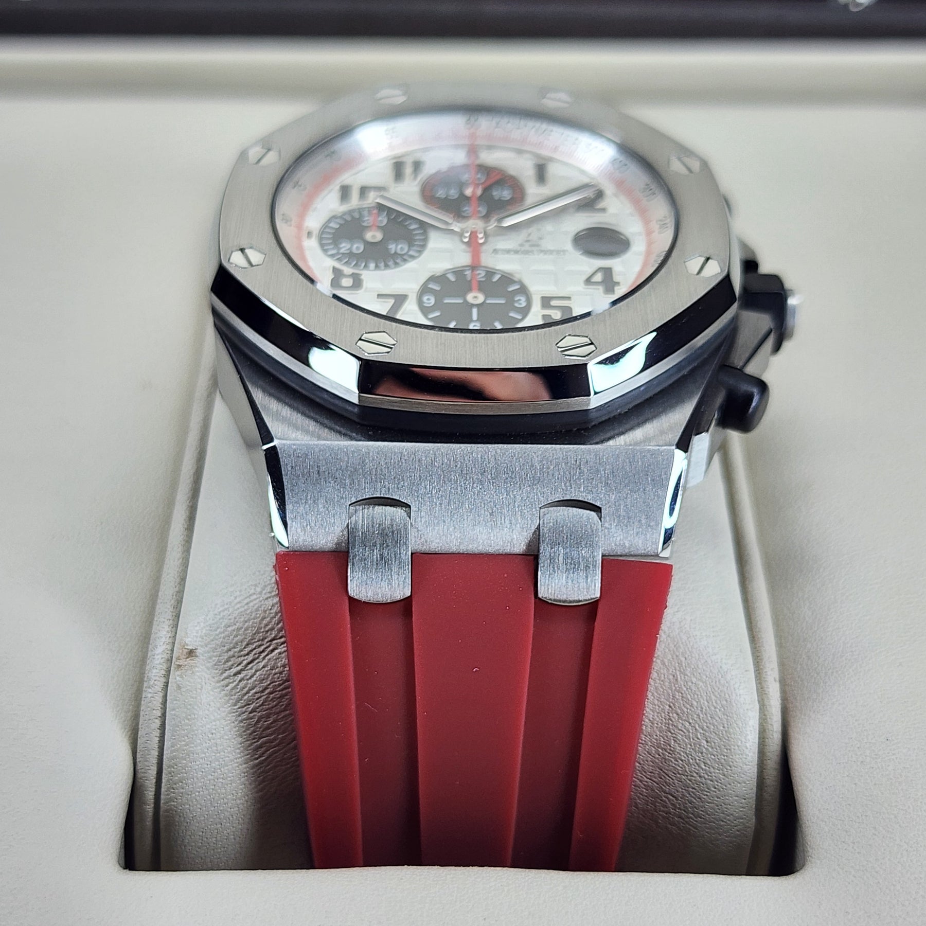 Audemars Piguet Royal Oak Offshore Panda 42mm case, strap view