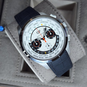 Girard-Perregaux Traveller WW.TC front view