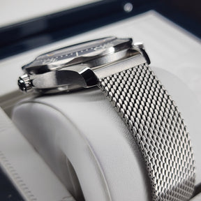 Omega Seamaster 300 James Bond 60th Anniversary case, bracelet view