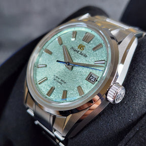 Grand Seiko SLGH021  Genbi Valley Limited Edition right view 