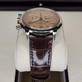 Patek Philippe Complications 5172G lugs, case, strap view