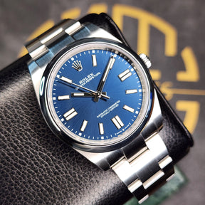 Rolex Oyster Perpetual Blue Rolex Oyster Perpetual Blue 124300 front view