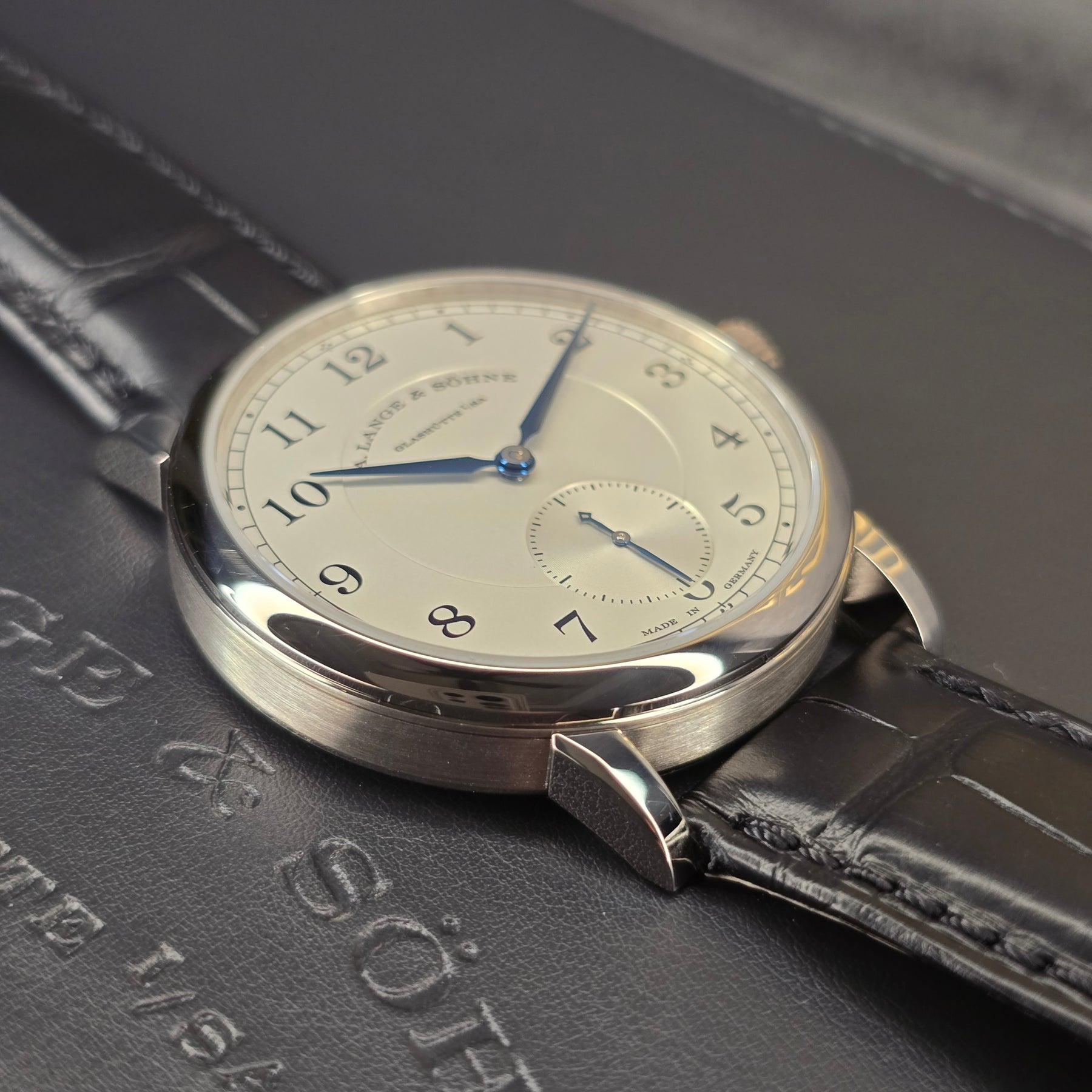 A. Lange & Sohne 1815 case, lug, strap view