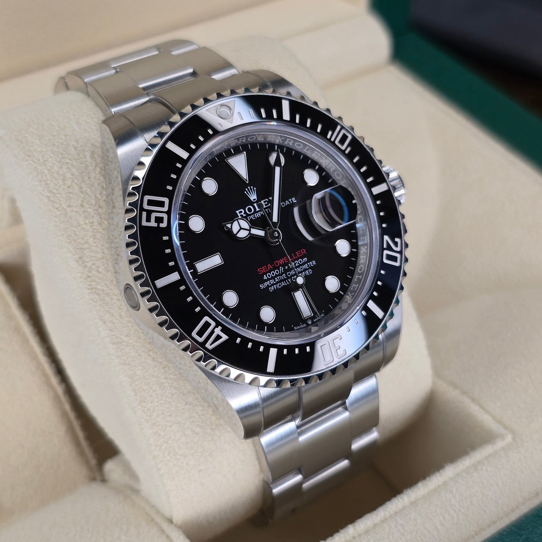 Rolex Sea-Dweller 126600 43mm left side case view