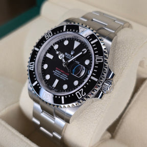 Rolex Sea-Dweller 126600 43mm right side case view