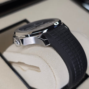 Patek Philippe Aquanaut Travel Time 5164A case, strap view