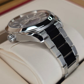 Omega Seamaster Aqua Terra Worldtimer case, bracelet view