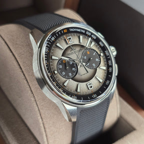 Jeager-LeCoultre Polaris Chronograph Q902843J left side case view