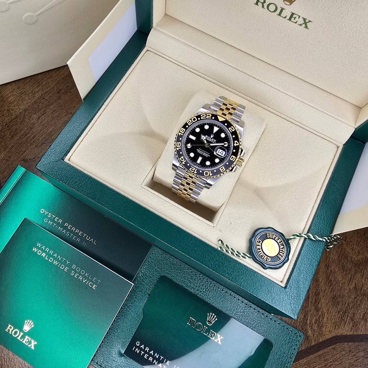 Rolex GMT-Master II 126713GRNR Bumblebee full set view