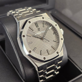 Audemars Piguet Royal Oak 15500st left side case view