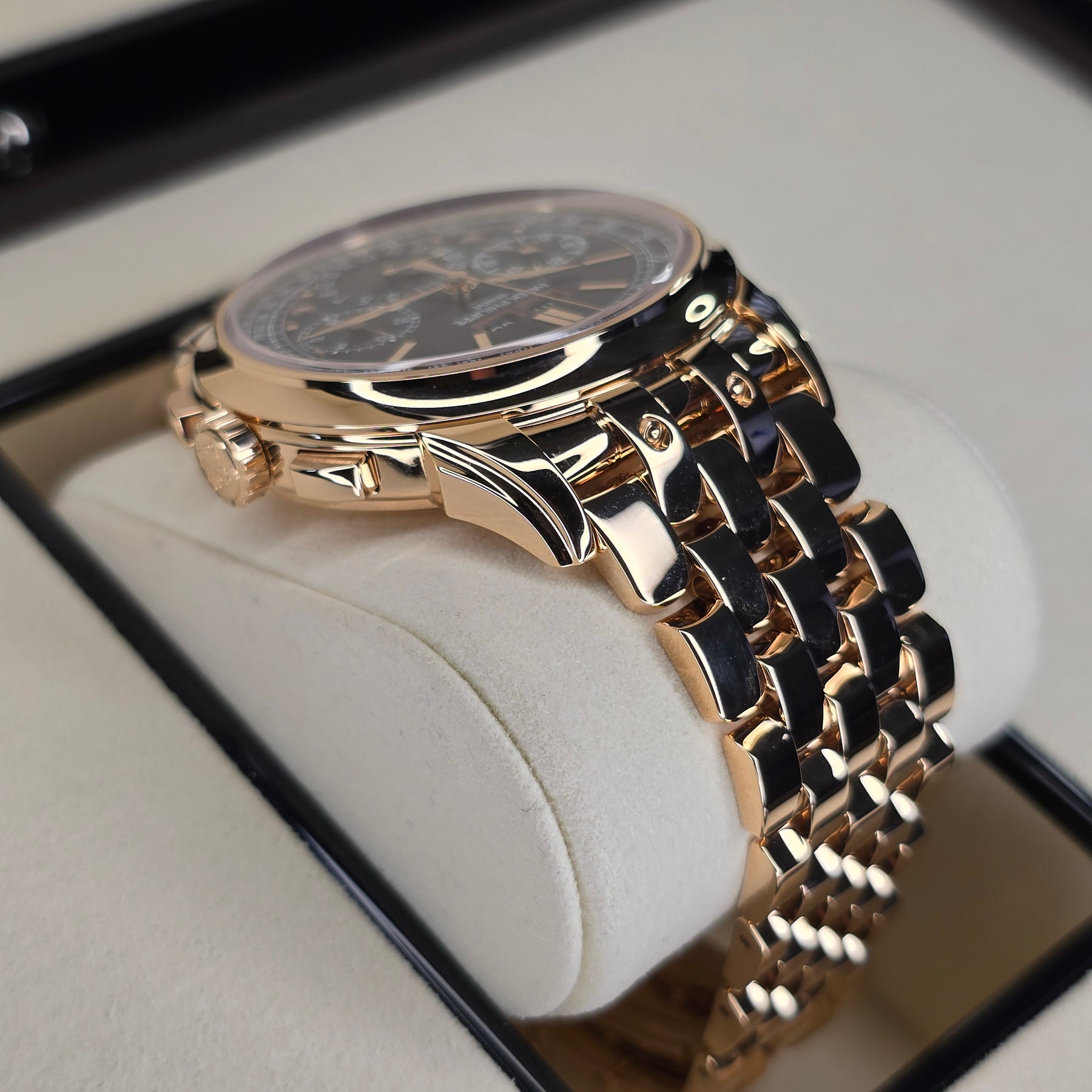 Patek Philippe Grand Complications 5270/1R case, bracelet