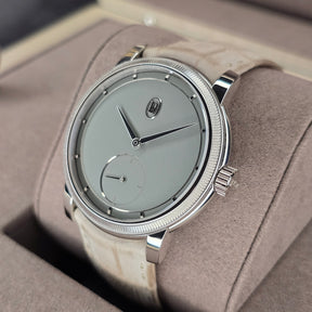 Parmigiani Fleurier Toric Petite Second PFC940 right side case