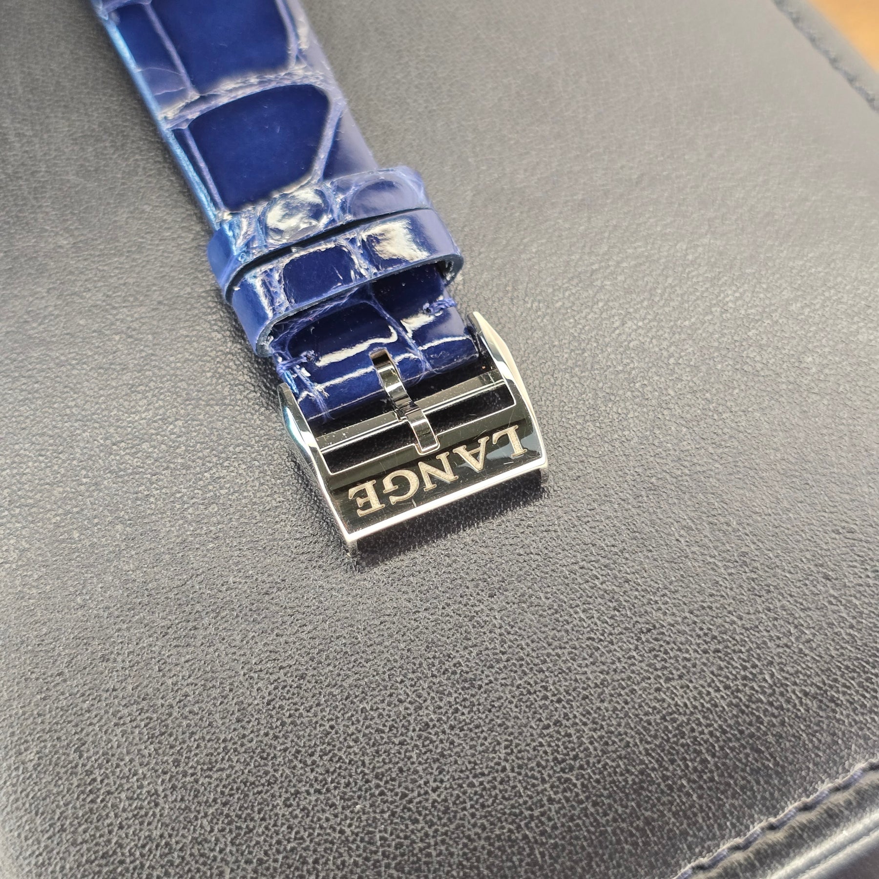 A. Lange & Sohne Saxonia Ultra Thin 205.086 clasp