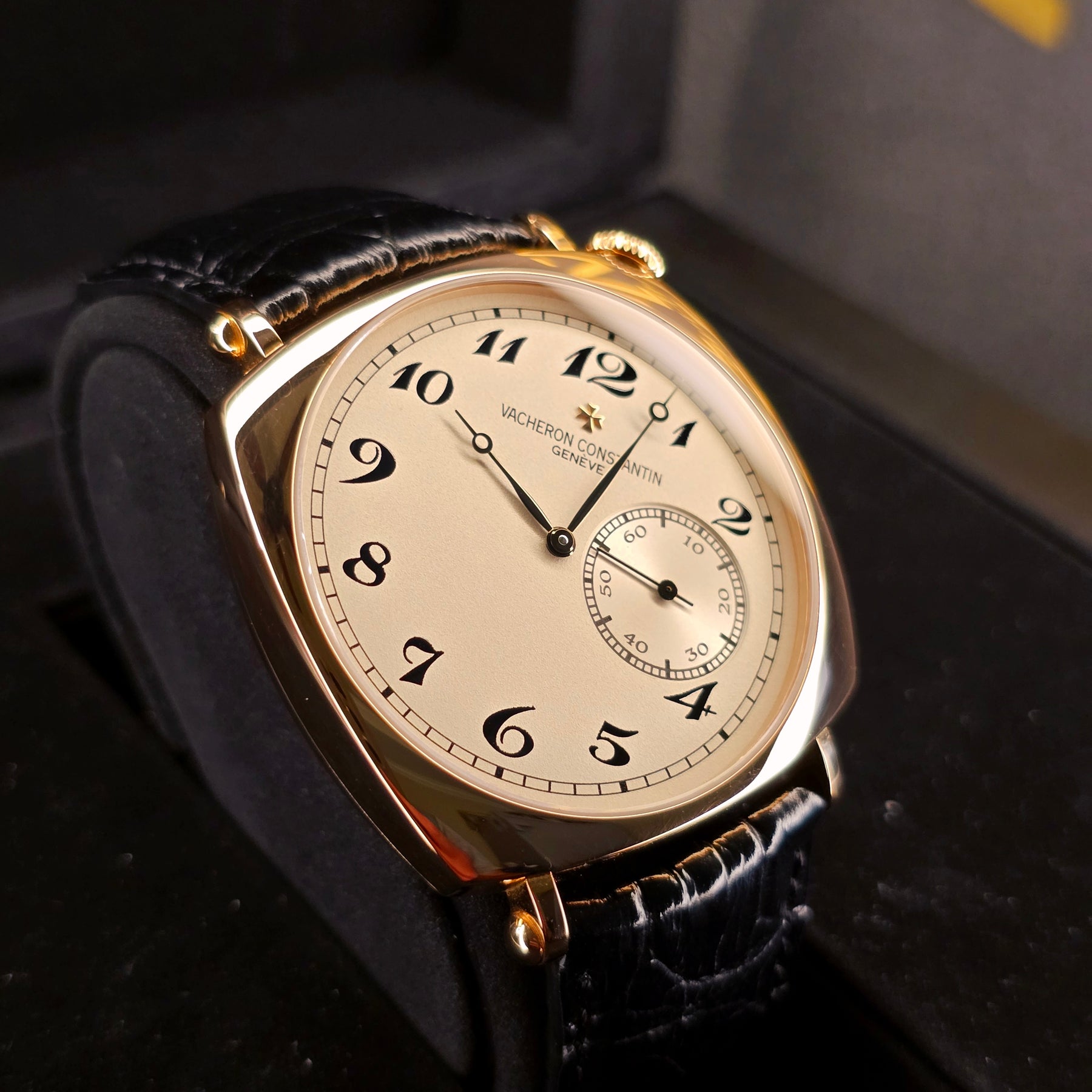 Vacheron Constantin Historiques American 1921 82035/000R left side 