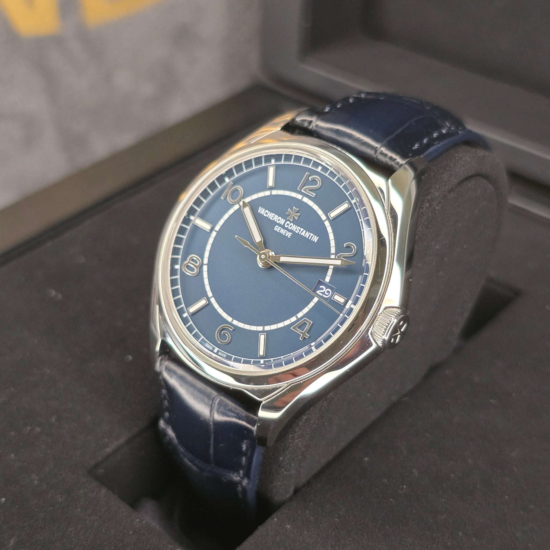 Vacheron Constantin Fifty-Six 4600E right side case