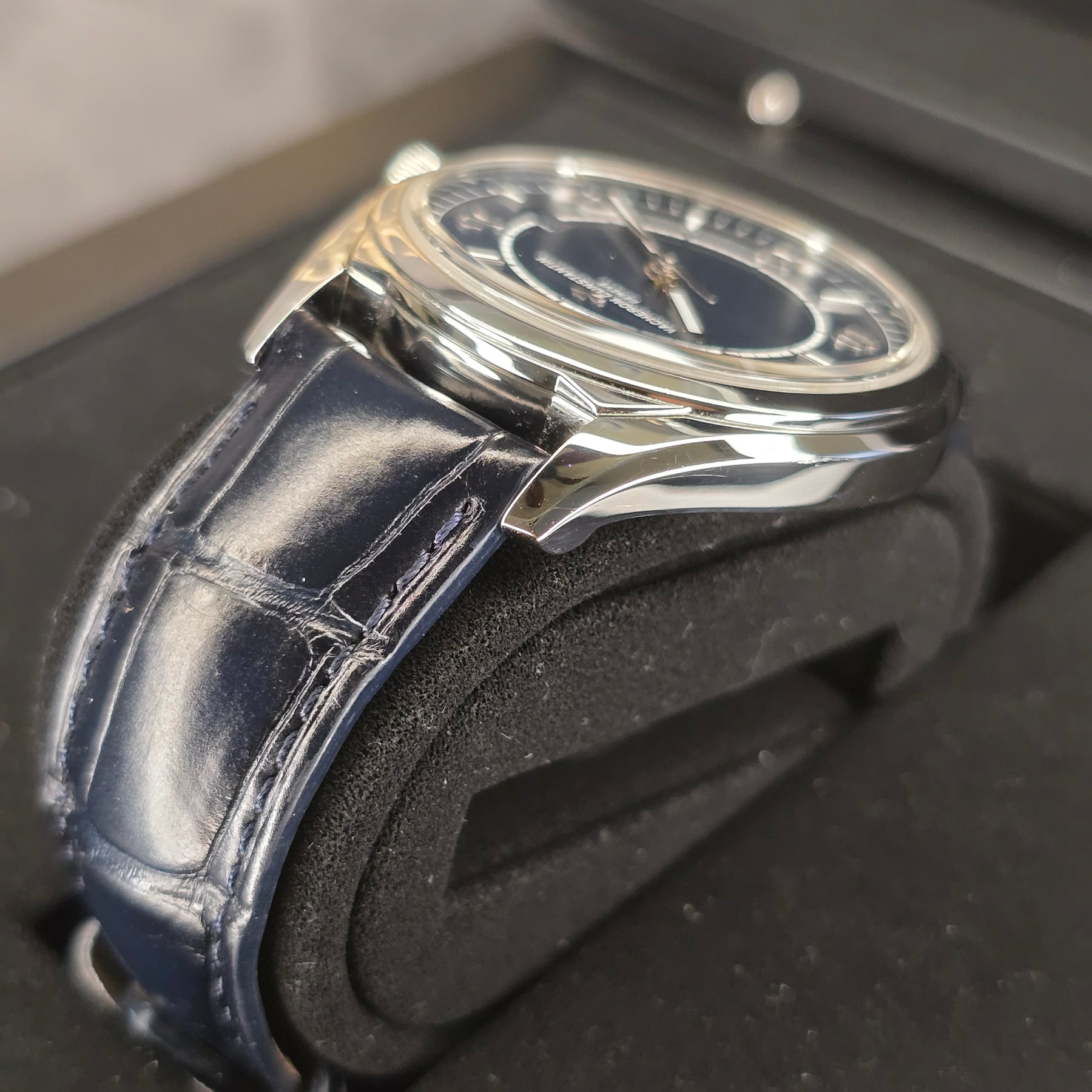 Vacheron Constantin Fifty-Six 4600E lugs, strap