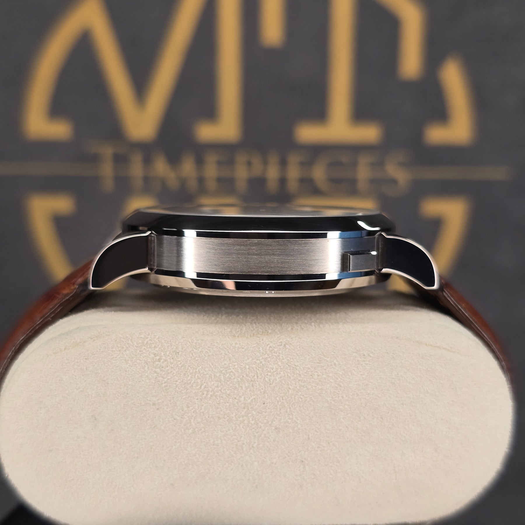 A. Lange & Sohne Zeitwerk Date 148.038 side