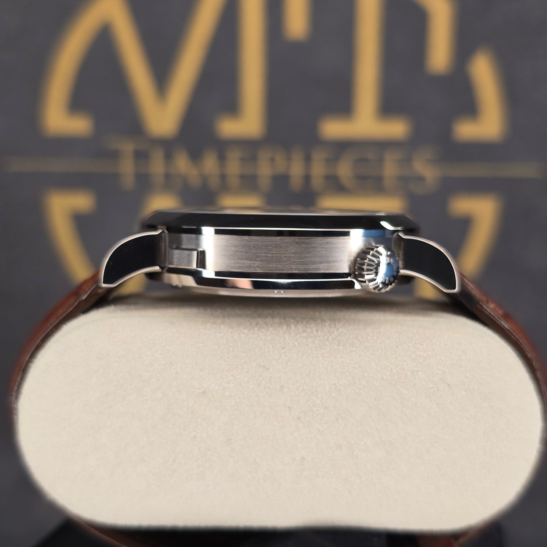 A. Lange & Sohne Zeitwerk Date 148.038 side
