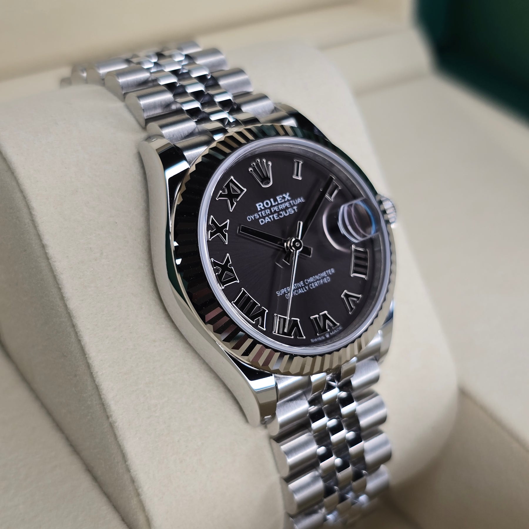 Rolex Datejust Roman Grey 278274 left side case