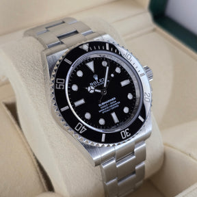 Rolex Submariner No Date 124060 left side case