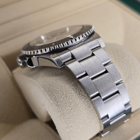 Rolex Submariner No Date 124060 case and oyster bracelet