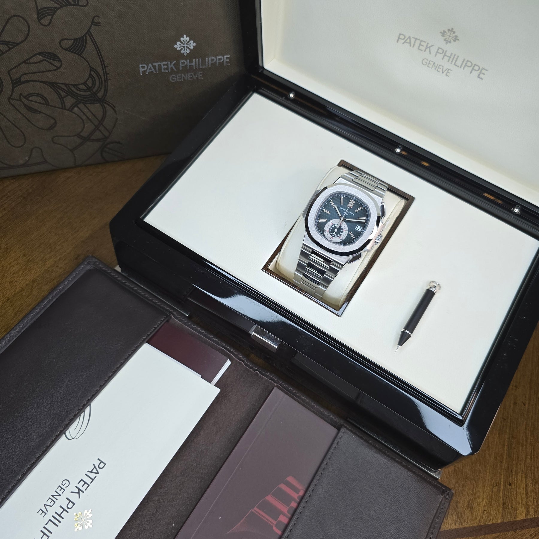 Patek Philippe Nautilus Blue Dial 5980/1A full set