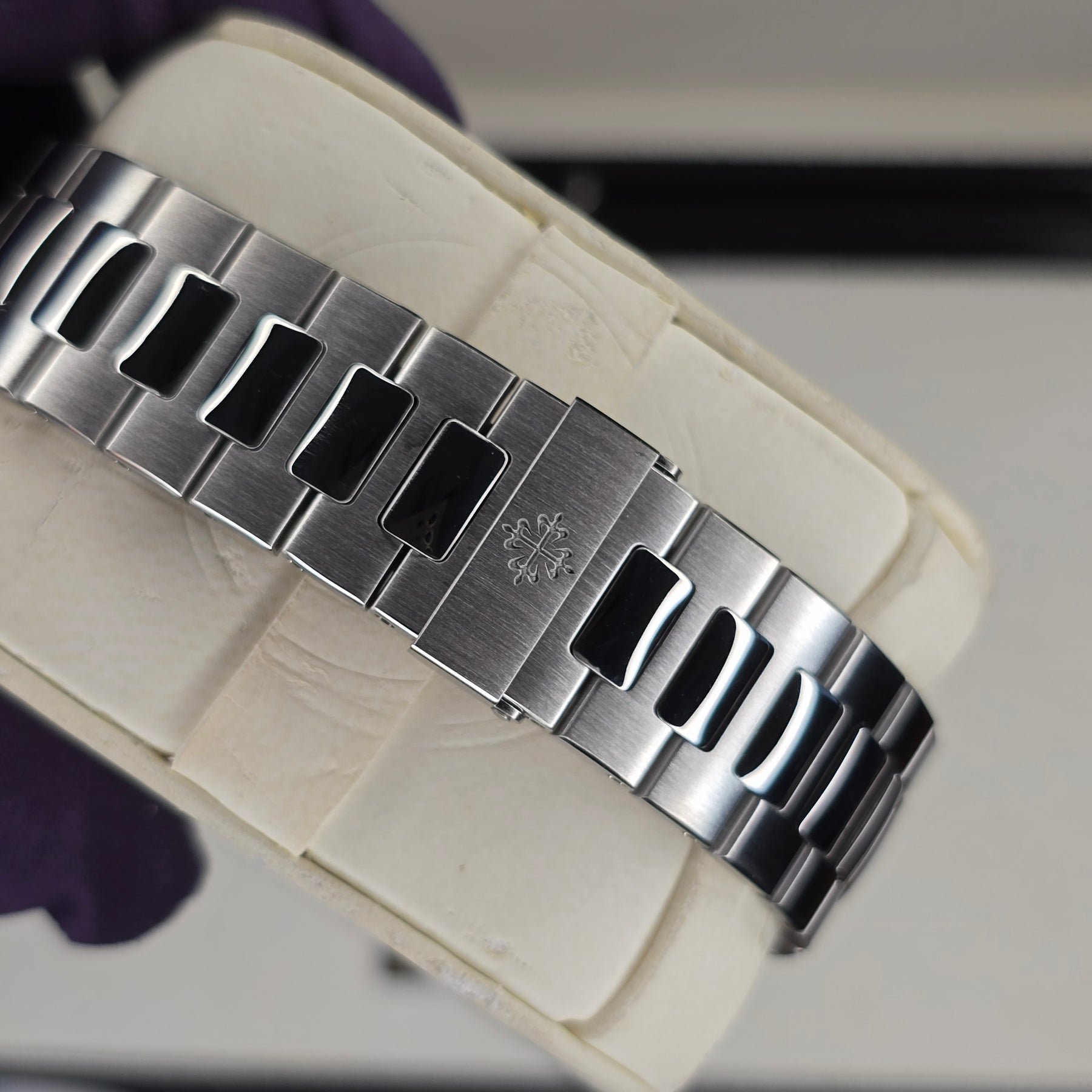 Patek Philippe Nautilus Blue Dial 5980/1A clasp