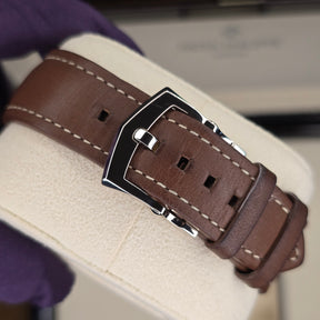 Patek Philippe Calatrava Pilot Travel Time 5524G clasp