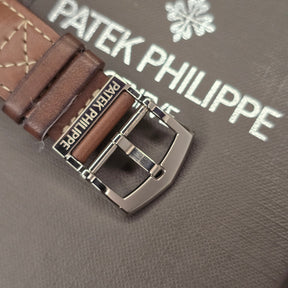 Patek Philippe Calatrava Pilot Travel Time 5524G clasp