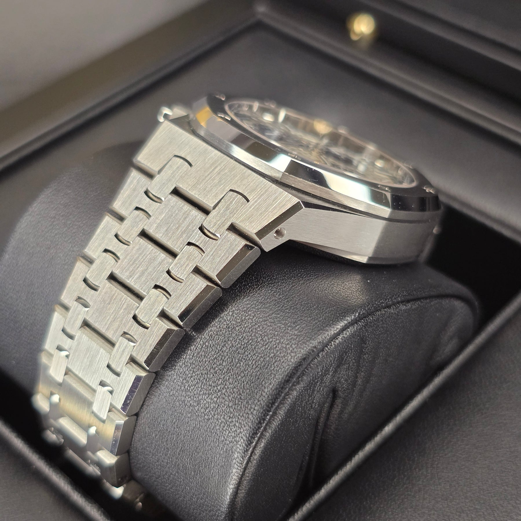 Audemars Piguet Royal Oak Chrono 36315ST Panda case, bracelet