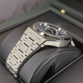 Audemars Piguet Royal Oak Blue 15550st  case, bracelet