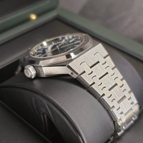 Audemars Piguet Royal Oak Blue 15550st  case, bracelet