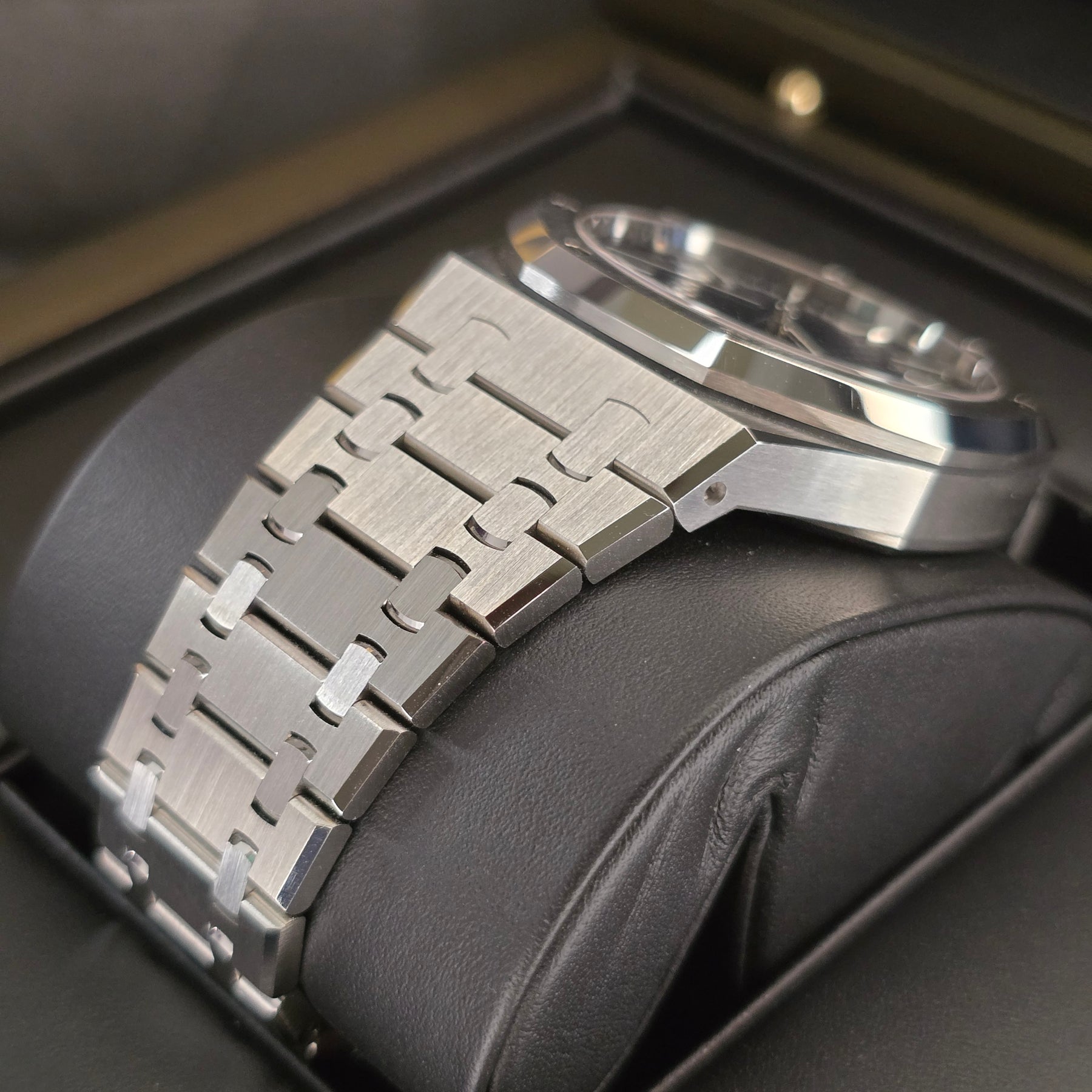 Audemars Piguet Royal Oak 15510ST  lugs, bracelet