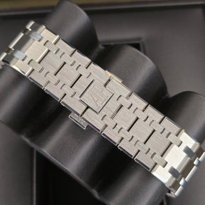 Audemars Piguet Royal Oak 15510ST  clasp