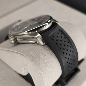 H. Moser & Cie Pioneer Center Seconds Cosmic Green 3201-1201 lug, strap