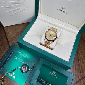 Rolex Day-Date Yellow Gold 228238 full set