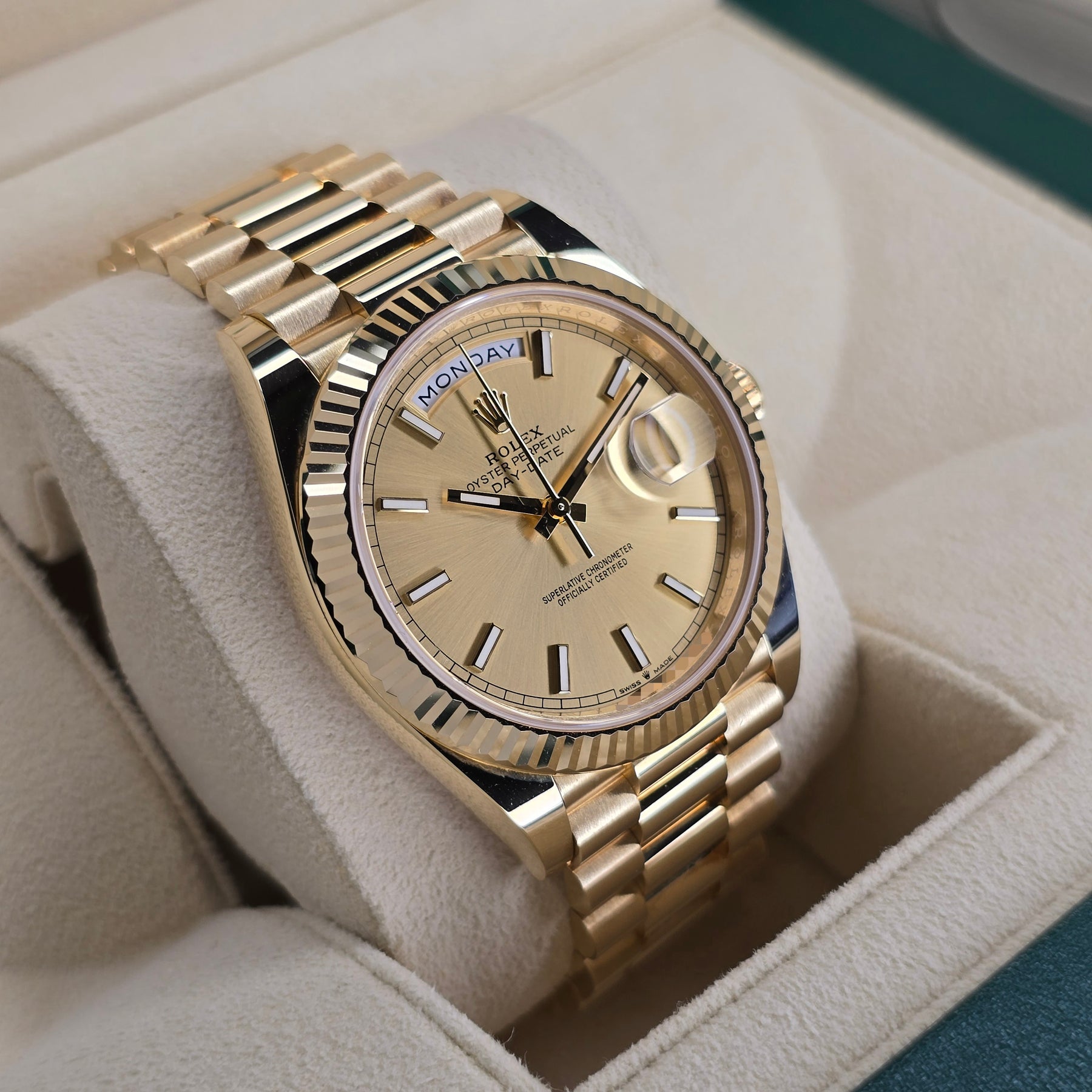 Rolex Day-Date Yellow Gold 228238 left side case