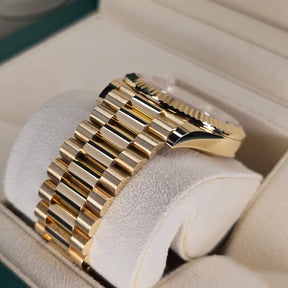 Rolex Day-Date Yellow Gold 228238 lugs, presidential bracelet