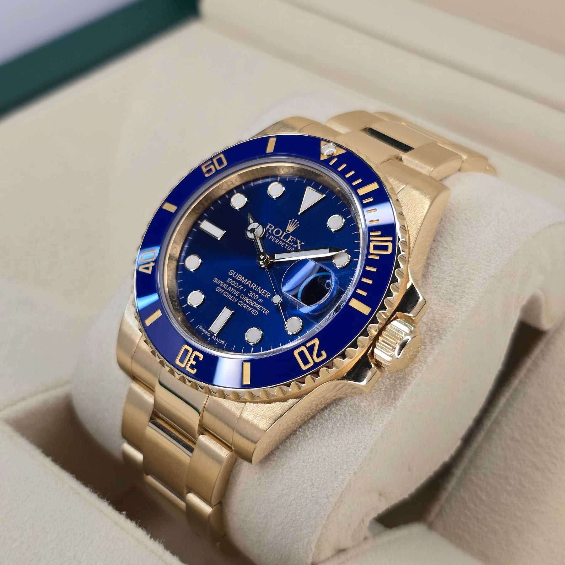 Rolex Submariner Date 116618lb right side case