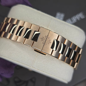 Patek Philippe Nautilus 5990/1R clasp