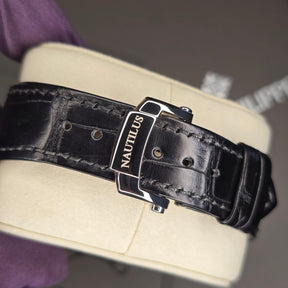 Patek Philippe Nautilus 5712G clasp