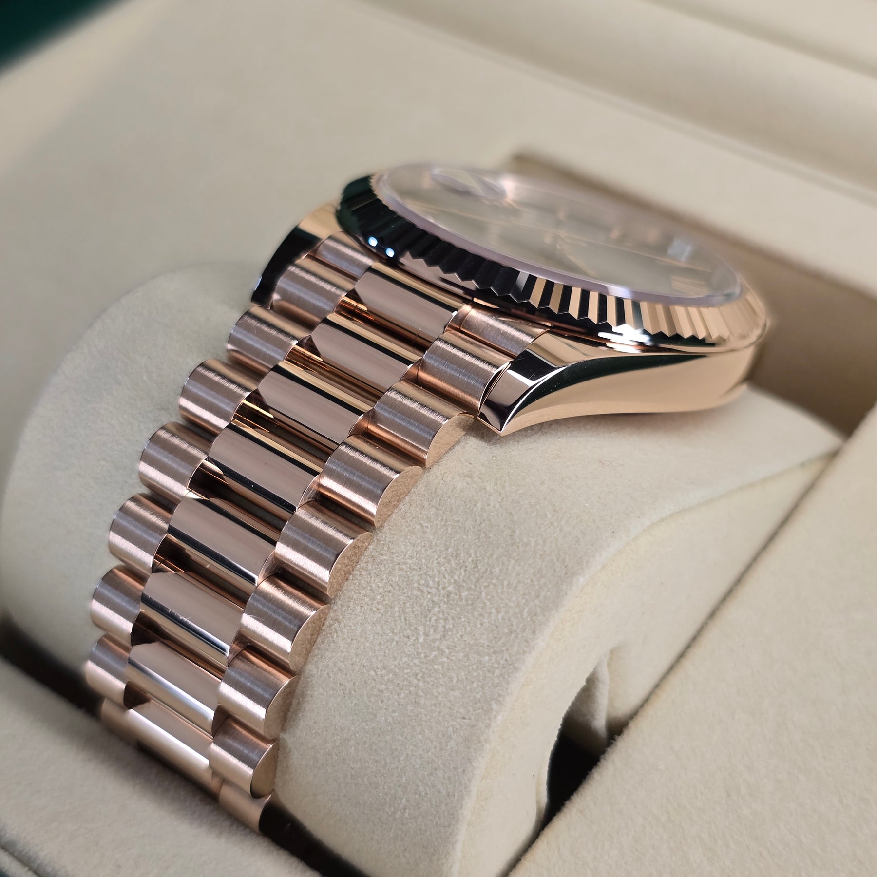 Rolex Day-Date Slate Ombre Rose Gold 228235 lug, president bracelet