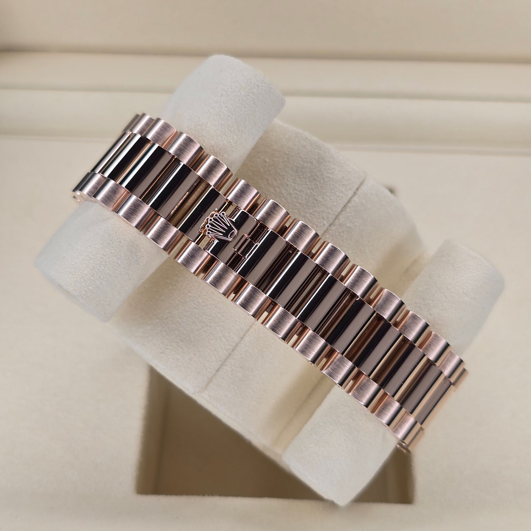 Rolex Day-Date Slate Ombre Rose Gold 228235 clasp