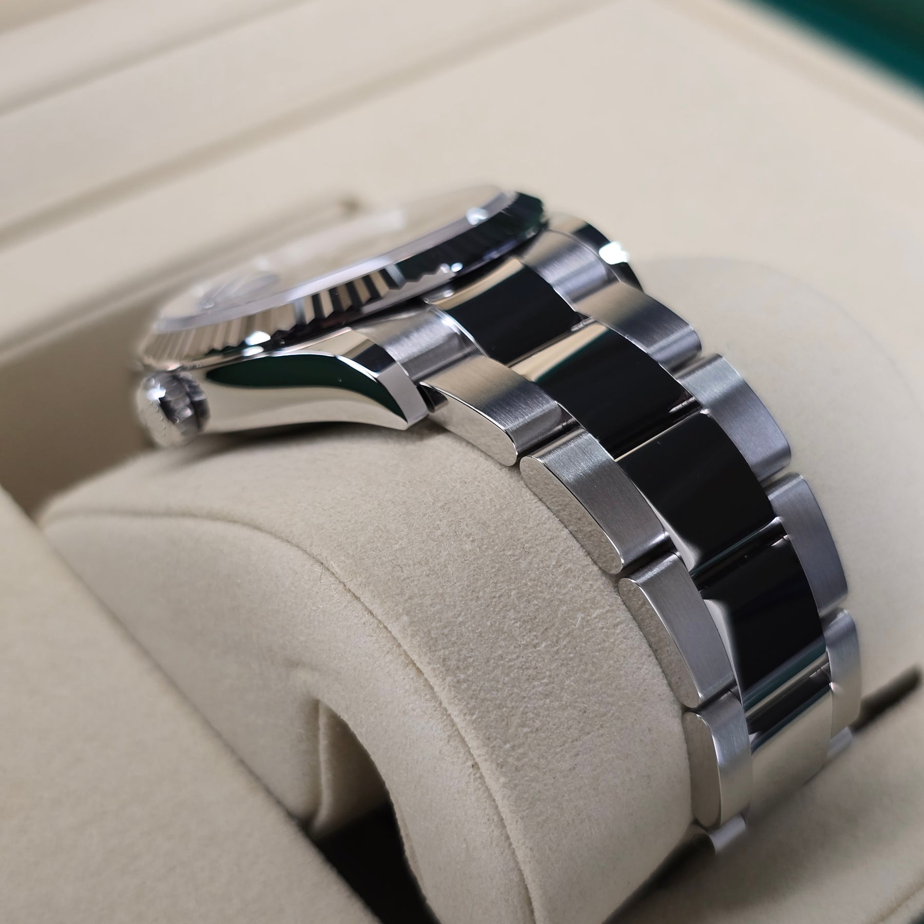 Rolex Datejust 126234 Mint Green Oyster bracelet