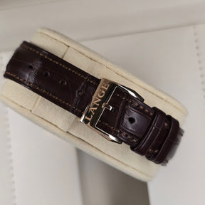 A. Lange & Sohne Lange 1 192.032 clasp