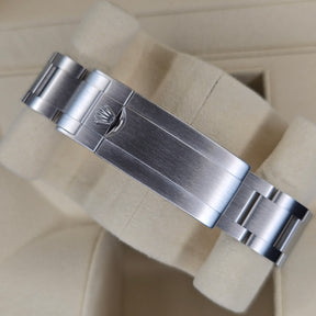 Rolex Submariner Hulk 116610LV clasp
