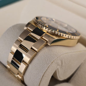 Rolex Submariner Date 126618LN lug, oyster bracelet